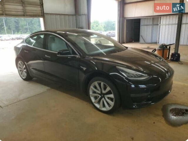 Чорний Тесла Модель 3, об'ємом двигуна 0 л та пробігом 77 тис. км за 18500 $, фото 6 на Automoto.ua