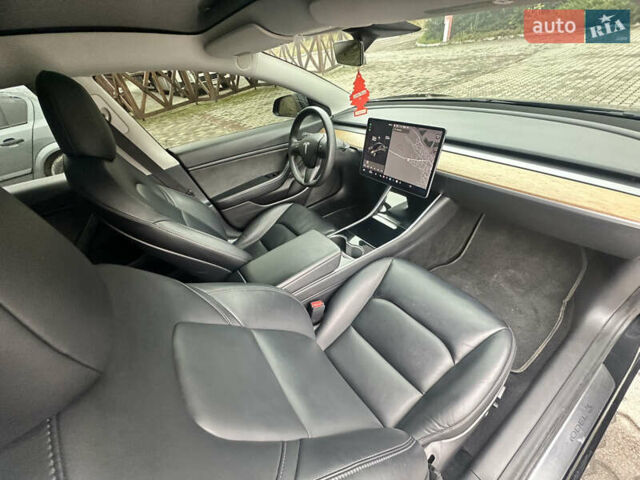 Черный Тесла Модель 3, объемом двигателя 0 л и пробегом 99 тыс. км за 17900 $, фото 16 на Automoto.ua