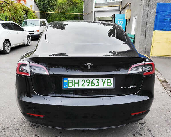 Черный Тесла Модель 3, объемом двигателя 0 л и пробегом 250 тыс. км за 17499 $, фото 6 на Automoto.ua