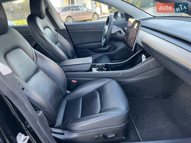 Черный Тесла Модель 3, объемом двигателя 0 л и пробегом 150 тыс. км за 18500 $, фото 46 на Automoto.ua