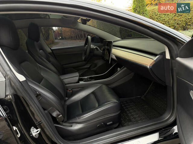 Чорний Тесла Модель 3, об'ємом двигуна 0 л та пробігом 100 тис. км за 15500 $, фото 39 на Automoto.ua