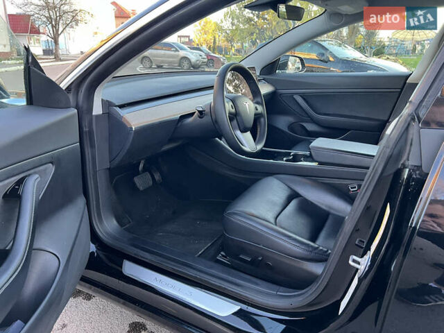 Черный Тесла Модель 3, объемом двигателя 0 л и пробегом 150 тыс. км за 18500 $, фото 36 на Automoto.ua
