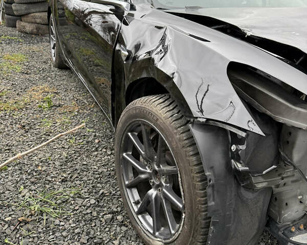 Чорний Тесла Модель 3, об'ємом двигуна 0 л та пробігом 95 тис. км за 10700 $, фото 16 на Automoto.ua