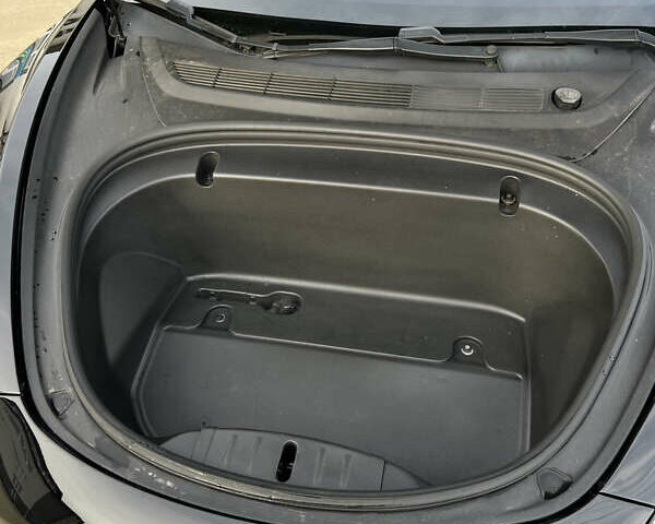 Чорний Тесла Модель 3, об'ємом двигуна 0 л та пробігом 165 тис. км за 17400 $, фото 37 на Automoto.ua