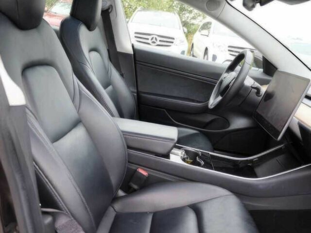 Тесла Модель 3 2020 у Києві на Automoto.ua Чорний Тесла Модель 3, об'ємом двигуна 0 л та пробігом 36 тис. км за 11700 $, фото 8 на Automoto.ua