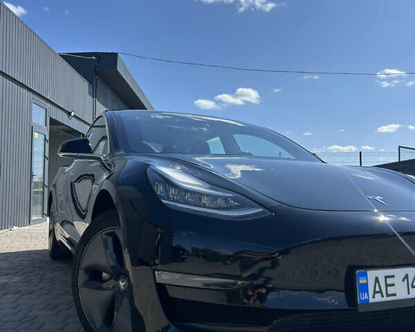 Черный Тесла Модель 3, объемом двигателя 0 л и пробегом 77 тыс. км за 15500 $, фото 16 на Automoto.ua