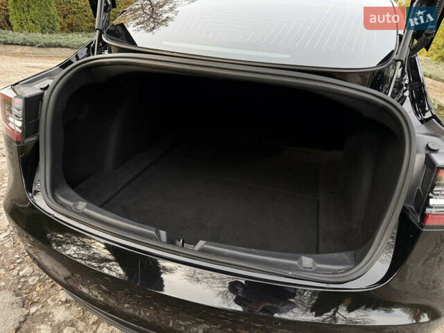 Чорний Тесла Модель 3, об'ємом двигуна 0 л та пробігом 100 тис. км за 15500 $, фото 52 на Automoto.ua