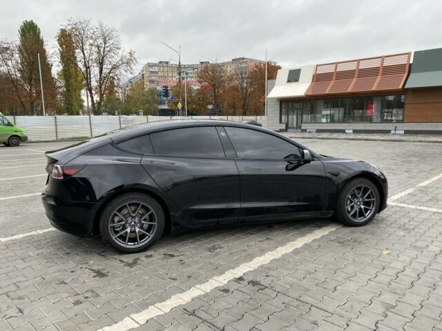 Тесла Модель 3 2020 в Кривом Роге на Automoto.ua Черный Тесла Модель 3, объемом двигателя 0 л и пробегом 159 тыс. км за 19000 $, фото 4 на Automoto.ua