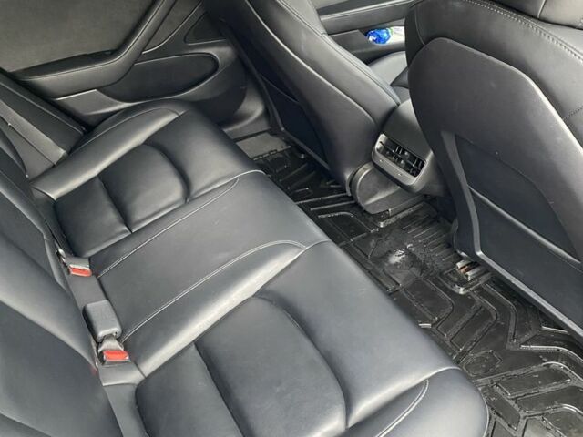 Тесла Модель 3 2020 в Кривом Роге на Automoto.ua Черный Тесла Модель 3, объемом двигателя 0 л и пробегом 159 тыс. км за 19000 $, фото 7 на Automoto.ua