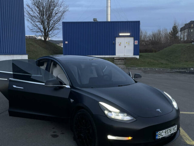 Черный Тесла Модель 3, объемом двигателя 0 л и пробегом 103 тыс. км за 19000 $, фото 46 на Automoto.ua