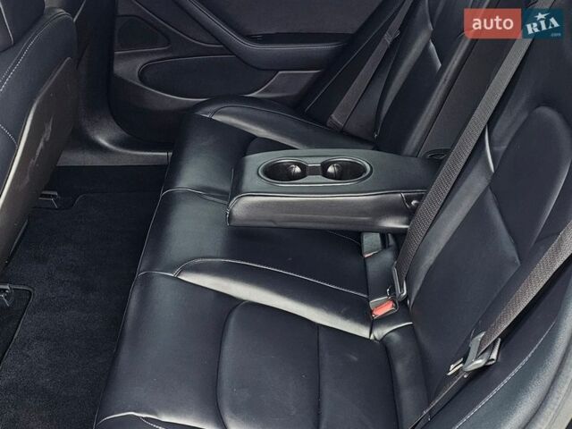 Чорний Тесла Модель 3, об'ємом двигуна 0 л та пробігом 125 тис. км за 17899 $, фото 44 на Automoto.ua