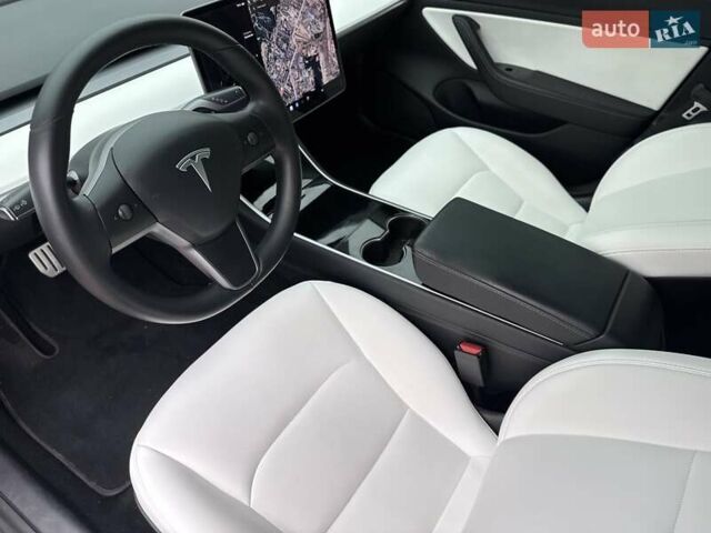 Тесла Модель 3 2020 у Києві на Automoto.ua Чорний Тесла Модель 3, об'ємом двигуна 0 л та пробігом 158 тис. км за 19599 $, фото 6 на Automoto.ua