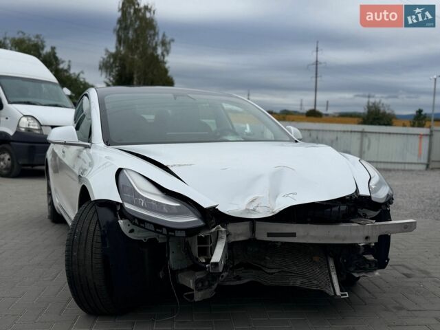 Чорний Тесла Модель 3, об'ємом двигуна 0 л та пробігом 147 тис. км за 12999 $, фото 9 на Automoto.ua