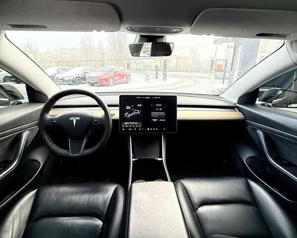 Черный Тесла Модель 3, объемом двигателя 0 л и пробегом 94 тыс. км за 17500 $, фото 1 на Automoto.ua