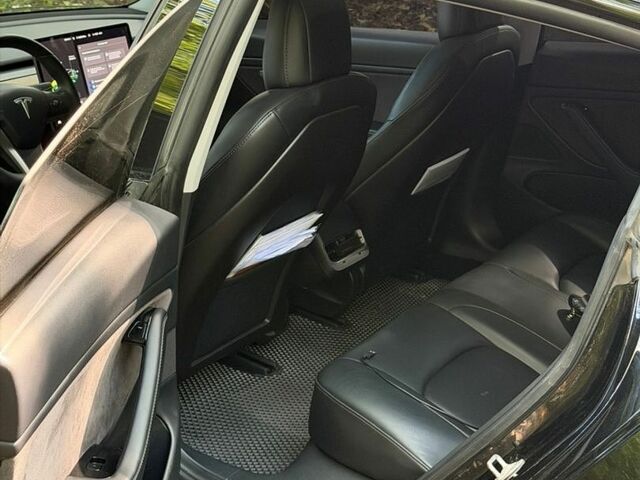 Черный Тесла Модель 3, объемом двигателя 0 л и пробегом 135 тыс. км за 17700 $, фото 9 на Automoto.ua