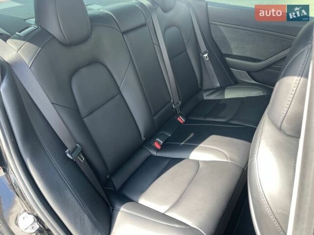 Черный Тесла Модель 3, объемом двигателя 0 л и пробегом 34 тыс. км за 25000 $, фото 14 на Automoto.ua