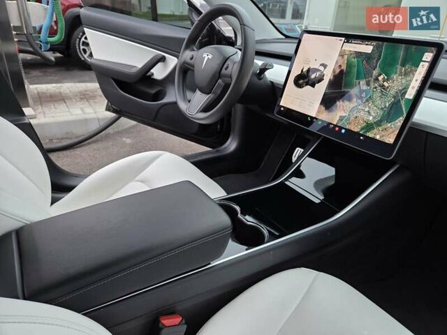 Чорний Тесла Модель 3, об'ємом двигуна 0 л та пробігом 91 тис. км за 21700 $, фото 35 на Automoto.ua
