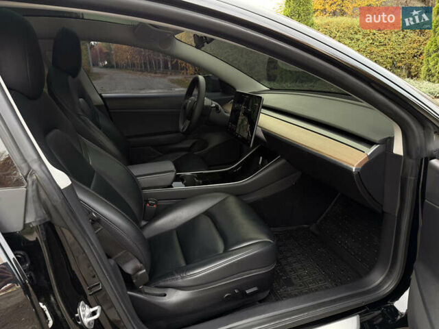 Чорний Тесла Модель 3, об'ємом двигуна 0 л та пробігом 100 тис. км за 15500 $, фото 38 на Automoto.ua