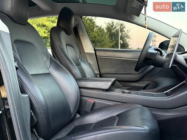 Черный Тесла Модель 3, объемом двигателя 0 л и пробегом 163 тыс. км за 15500 $, фото 13 на Automoto.ua