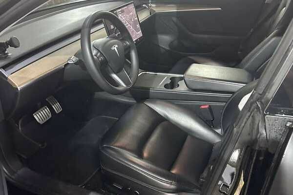 Черный Тесла Модель 3, объемом двигателя 0 л и пробегом 45 тыс. км за 16000 $, фото 4 на Automoto.ua