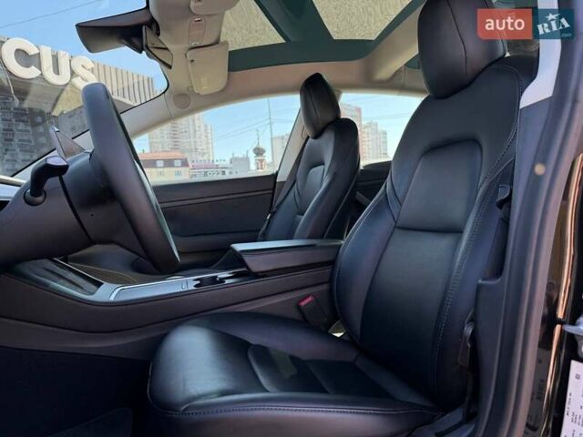Черный Тесла Модель 3, объемом двигателя 0 л и пробегом 89 тыс. км за 15990 $, фото 8 на Automoto.ua