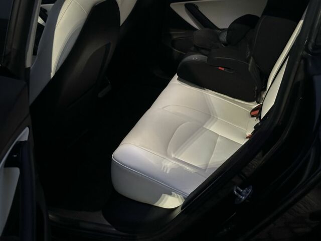 Чорний Тесла Модель 3, об'ємом двигуна 0 л та пробігом 120 тис. км за 13999 $, фото 9 на Automoto.ua