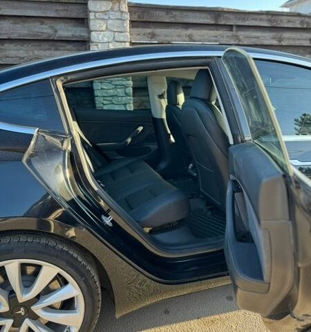 Чорний Тесла Модель 3, об'ємом двигуна 0 л та пробігом 34 тис. км за 17000 $, фото 15 на Automoto.ua