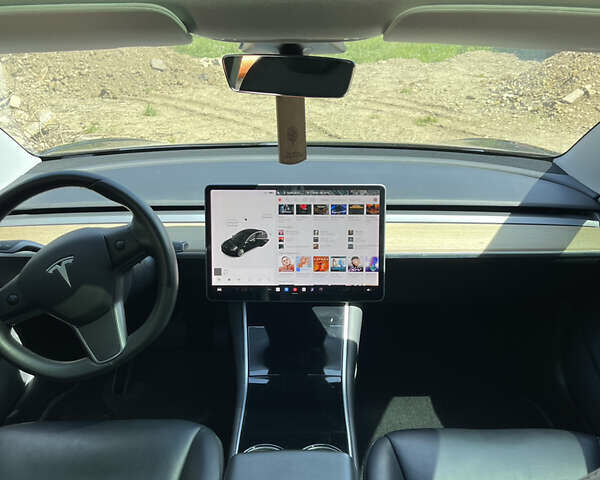 Тесла Модель 3 2020 в Ужгороде на Automoto.ua Черный Тесла Модель 3, объемом двигателя 0 л и пробегом 159 тыс. км за 16400 $, фото 1 на Automoto.ua