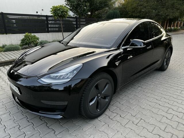 Чорний Тесла Модель 3, об'ємом двигуна 0 л та пробігом 176 тис. км за 15850 $, фото 1 на Automoto.ua