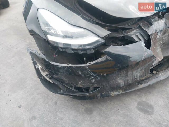 Чорний Тесла Модель 3, об'ємом двигуна 0 л та пробігом 76 тис. км за 15500 $, фото 27 на Automoto.ua
