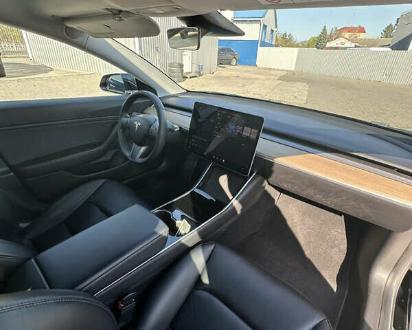 Черный Тесла Модель 3, объемом двигателя 0 л и пробегом 167 тыс. км за 16200 $, фото 19 на Automoto.ua