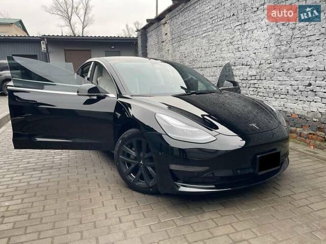 Черный Тесла Модель 3, объемом двигателя 0 л и пробегом 70 тыс. км за 21500 $, фото 40 на Automoto.ua