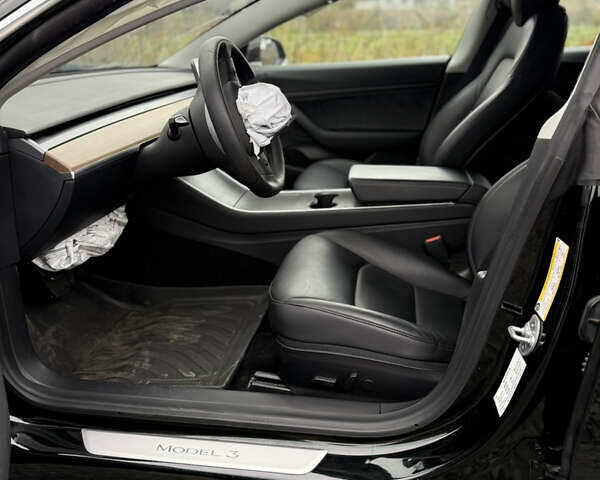 Чорний Тесла Модель 3, об'ємом двигуна 0 л та пробігом 95 тис. км за 10700 $, фото 8 на Automoto.ua