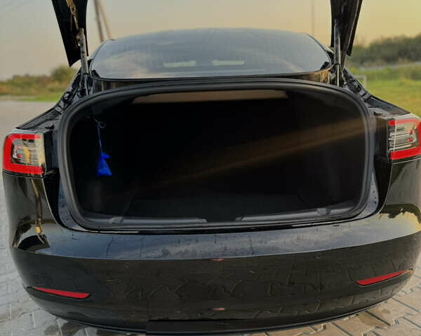 Чорний Тесла Модель 3, об'ємом двигуна 0 л та пробігом 180 тис. км за 18000 $, фото 6 на Automoto.ua