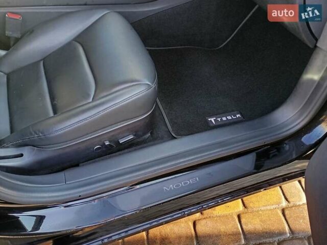 Чорний Тесла Модель 3, об'ємом двигуна 0 л та пробігом 189 тис. км за 14200 $, фото 15 на Automoto.ua