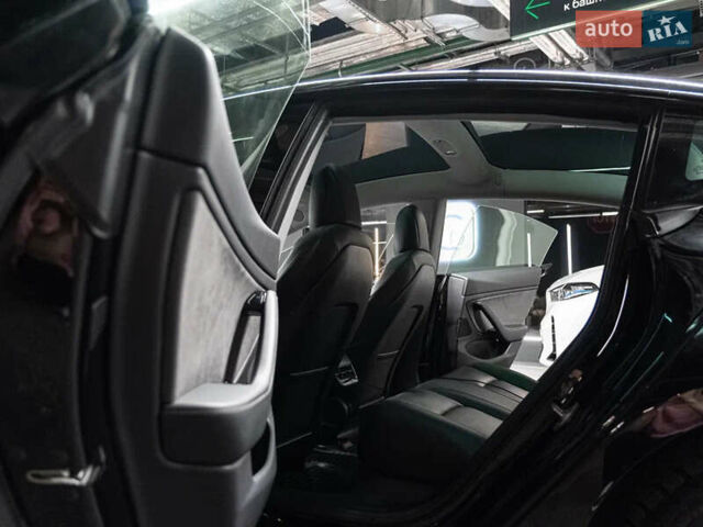 Тесла Модель 3 2020 у Одесі на Automoto.ua Чорний Тесла Модель 3, об'ємом двигуна 0 л та пробігом 134 тис. км за 13000 $, фото 13 на Automoto.ua