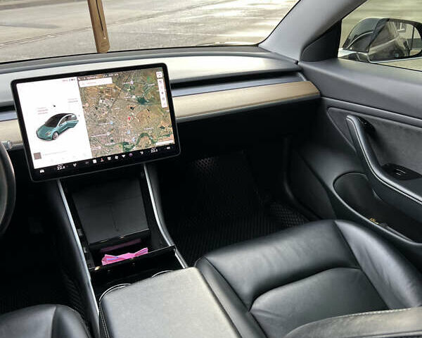 Чорний Тесла Модель 3, об'ємом двигуна 0 л та пробігом 165 тис. км за 17400 $, фото 20 на Automoto.ua