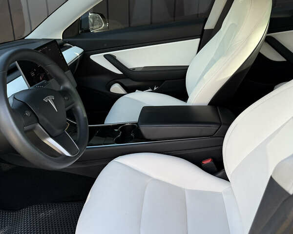 Тесла Модель 3 2020 в Харькове на Automoto.ua Черный Тесла Модель 3, объемом двигателя 0 л и пробегом 37 тыс. км за 21700 $, фото 6 на Automoto.ua