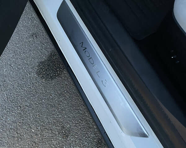 Чорний Тесла Модель 3, об'ємом двигуна 0 л та пробігом 103 тис. км за 19000 $, фото 81 на Automoto.ua