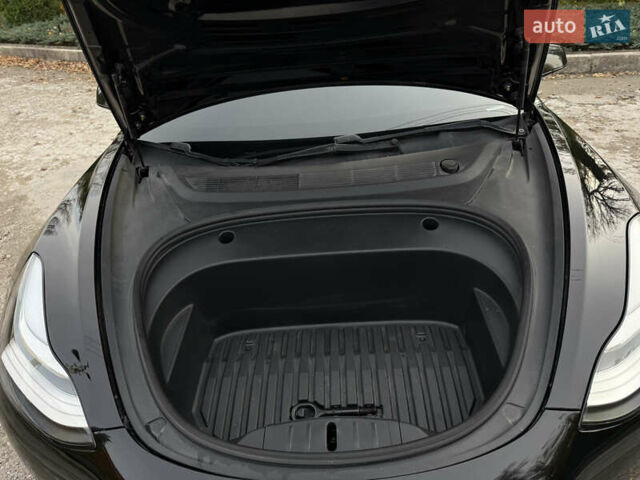Чорний Тесла Модель 3, об'ємом двигуна 0 л та пробігом 100 тис. км за 15500 $, фото 53 на Automoto.ua