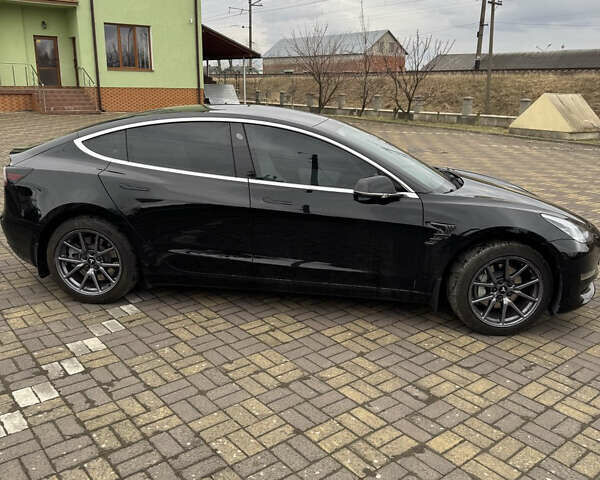 Чорний Тесла Модель 3, об'ємом двигуна 0 л та пробігом 117 тис. км за 19100 $, фото 2 на Automoto.ua
