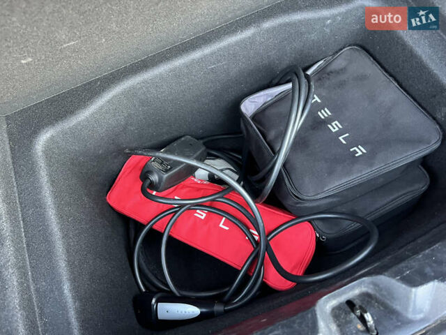 Черный Тесла Модель 3, объемом двигателя 0 л и пробегом 150 тыс. км за 18500 $, фото 57 на Automoto.ua