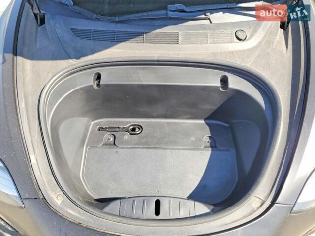 Черный Тесла Модель 3, объемом двигателя 0 л и пробегом 125 тыс. км за 4600 $, фото 10 на Automoto.ua