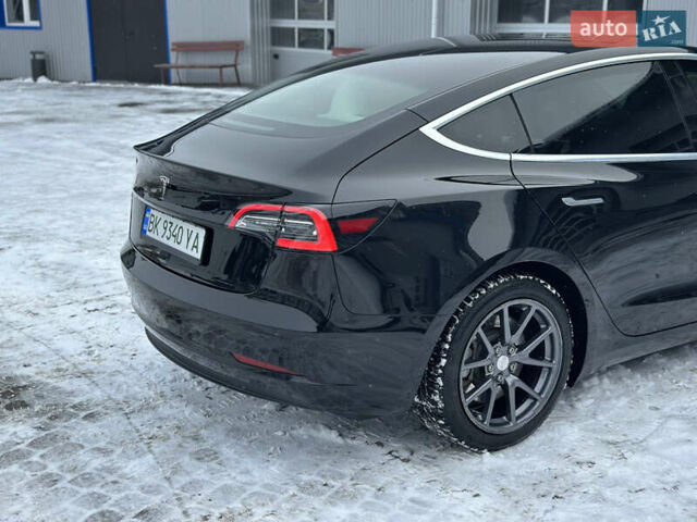 Черный Тесла Модель 3, объемом двигателя 0 л и пробегом 122 тыс. км за 14300 $, фото 10 на Automoto.ua