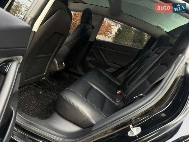 Чорний Тесла Модель 3, об'ємом двигуна 0 л та пробігом 100 тис. км за 15500 $, фото 34 на Automoto.ua