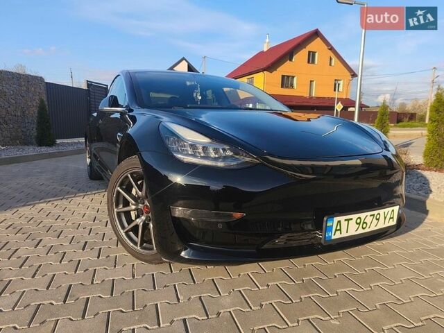Черный Тесла Модель 3, объемом двигателя 0 л и пробегом 200 тыс. км за 15900 $, фото 1 на Automoto.ua