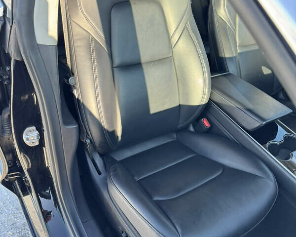 Чорний Тесла Модель 3, об'ємом двигуна 0 л та пробігом 197 тис. км за 14800 $, фото 18 на Automoto.ua