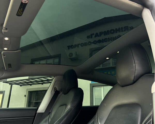 Чорний Тесла Модель 3, об'ємом двигуна 0 л та пробігом 165 тис. км за 17400 $, фото 31 на Automoto.ua