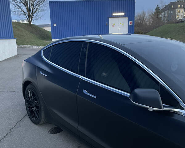 Чорний Тесла Модель 3, об'ємом двигуна 0 л та пробігом 103 тис. км за 19000 $, фото 50 на Automoto.ua