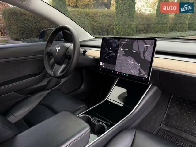 Черный Тесла Модель 3, объемом двигателя 0 л и пробегом 110 тыс. км за 16500 $, фото 4 на Automoto.ua